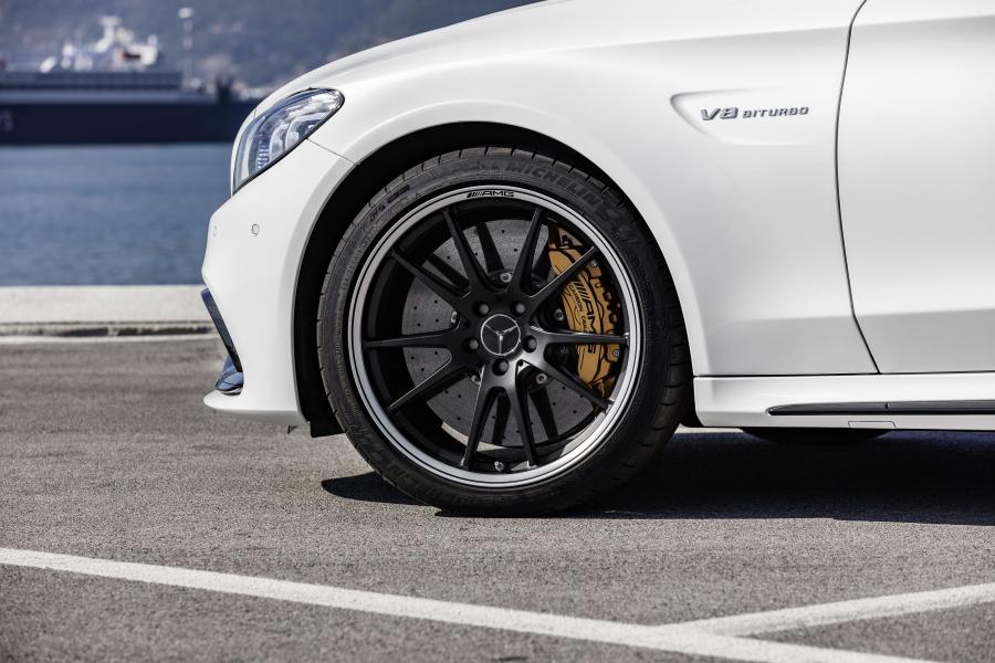 Детали экстерьера Mercedes-AMG C63 S Coupe (C205) 2018 года  (WW) (фото 24 из 44)